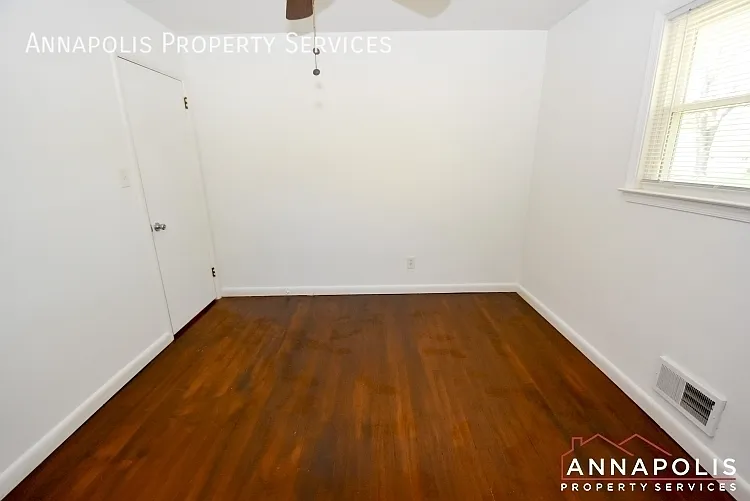 757 Warren Dr — Photo 16