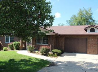 15 Kaeser Ct, Highland, IL 62249