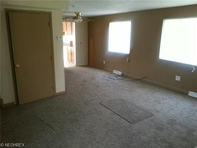 5th image of 4878 Banbury Ct APT 14