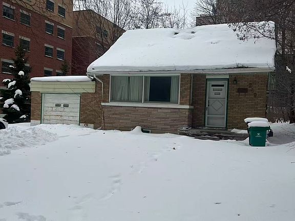 3rd image of 249 Sunview St