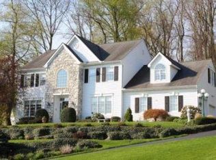 1032 Sunwood Ln, Lancaster, PA 17601