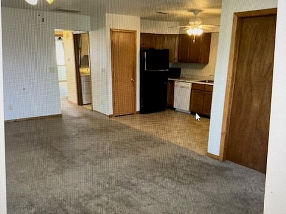 4th image of 419 W Zeller St