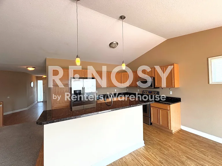 8228 Dakota Dr — Photo 23