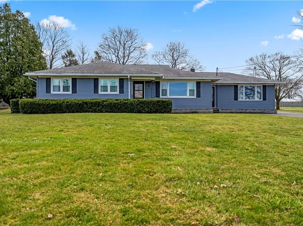 111 Ontario St, Phelps, NY 14532