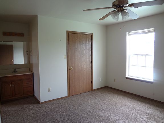 4th image of 100 Cedar Creek Ct APT 7