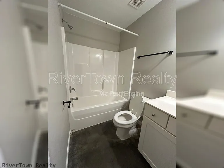 3858 Ajanders Dr — Photo 10