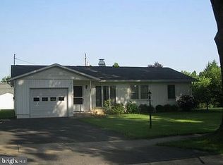 13 Cedarwood Rd, Reading, PA 19610