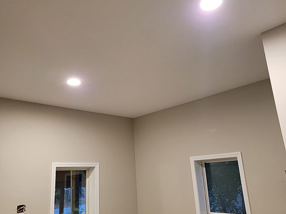 3rd image of 210 S Greenwood Ave #1