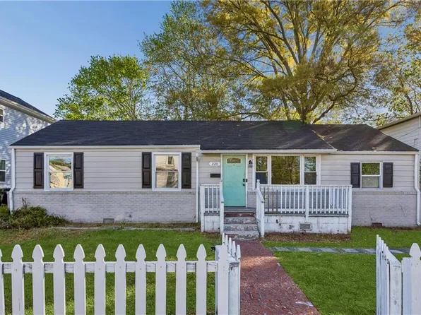 220 Taylor Ave E, Hampton, VA 23663