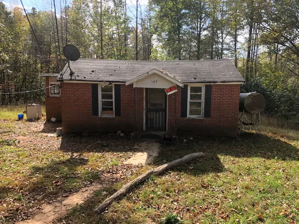 137 Layton Dr, Greenville, SC 29617