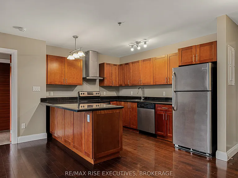 539 Armstrong Rd #516 — Photo 6