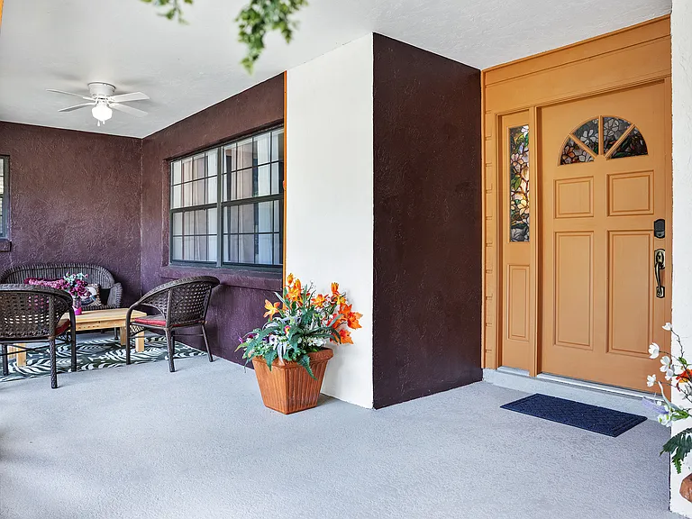 9800 SW 190th Terrace Rd — Photo 3