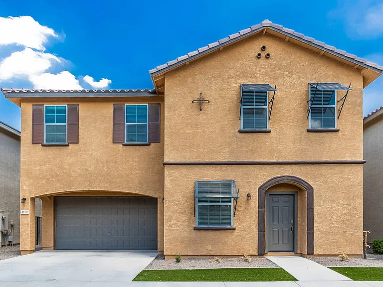 4138 E Pony Ln — Photo 1