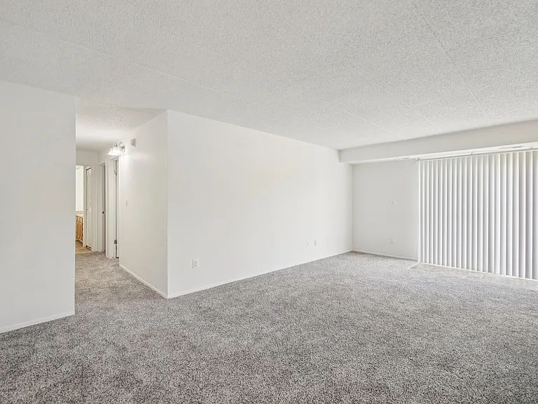 Riverside Village Apartments — Photo 87