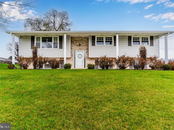 421 Limestone Rd, Carlisle, PA 17015