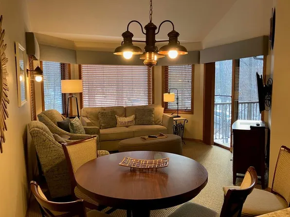 4920 N Landmark Cir #2302, Egg Harbor, WI 54209