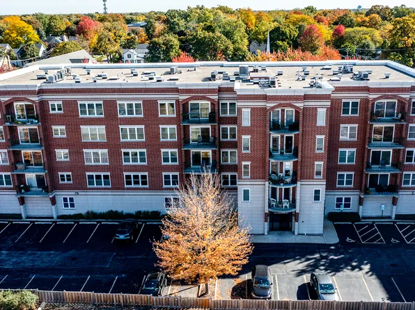 104 N Plum Grove Rd APT 400, Palatine, IL 60067