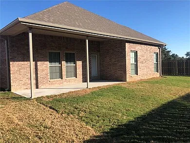 3 bed, 1950 sqft, $1,950 — Photo 3