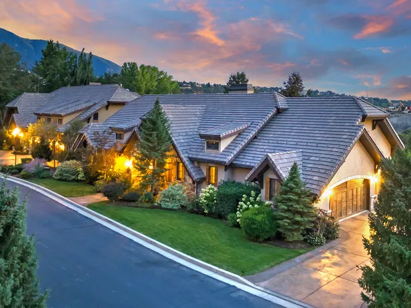 8778 S Falcon Heights Ln, Cottonwood Heights, UT 84093