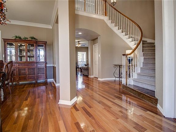 4th image of 729 Clay Dr