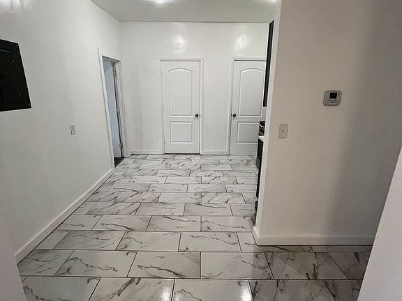 4th image of 609 Fremont Ave Unit A