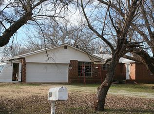 449 Price Rd, Lone Grove, OK 73443