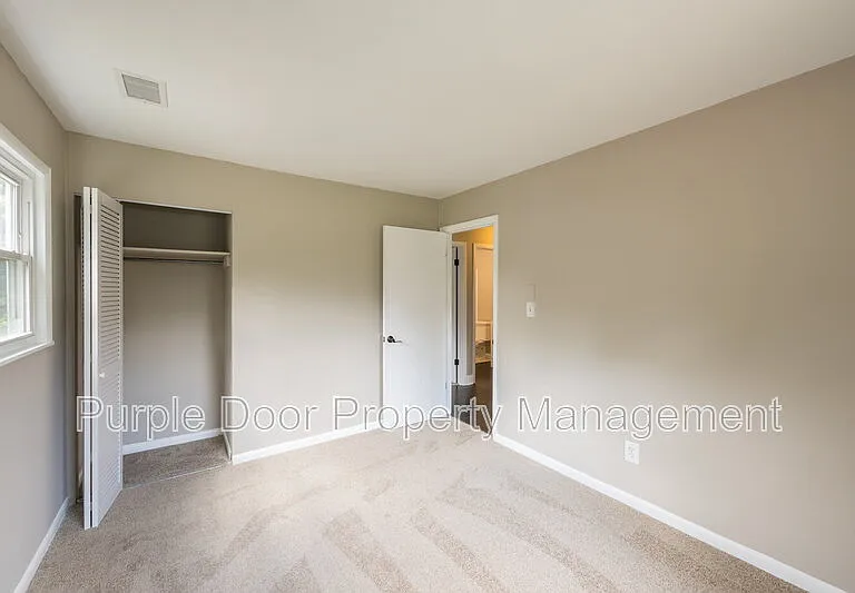 2369 Brenda Dr SE — Photo 22