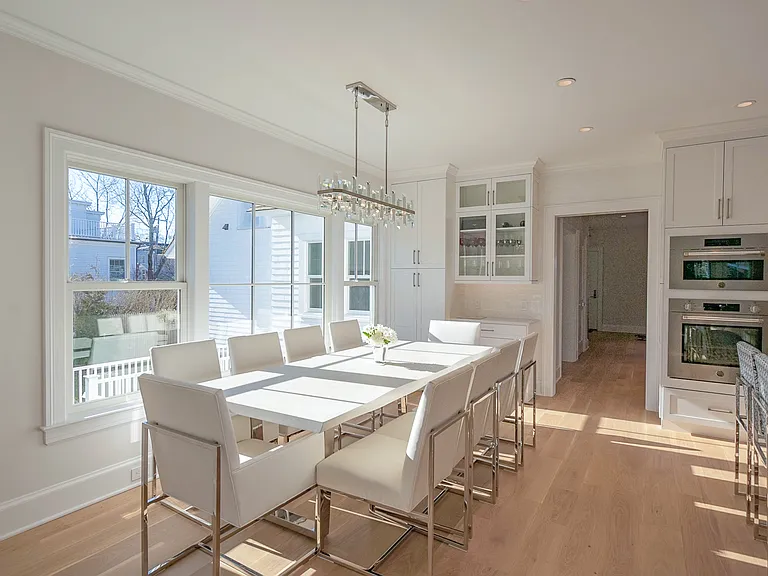 32 Glover St — Photo 5