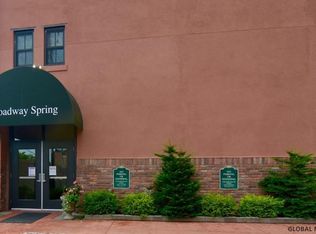 5 Spring St APT 403, Saratoga Springs, NY 12866