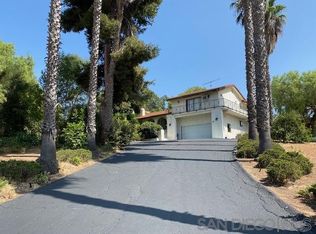 1911 Riviera Dr, Vista, CA 92084