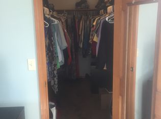 1235 Royal Pointe Dr, Bloomington, IL