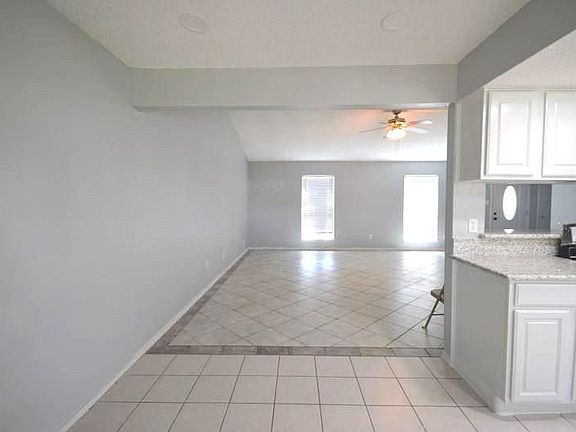 5th image of 13806 Bella Dr