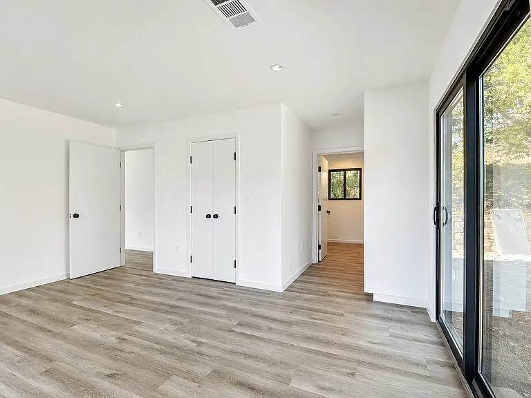 9218 Slater Ter — Photo 15