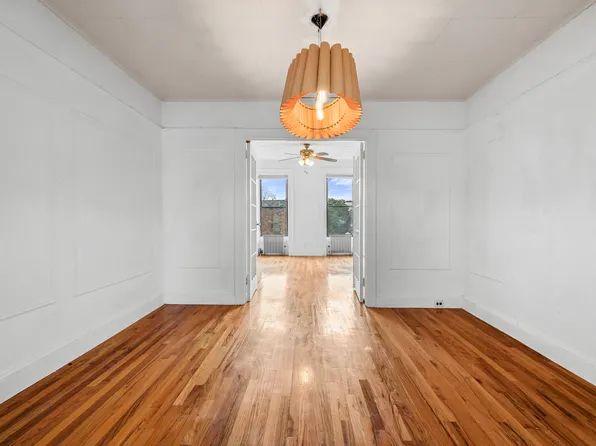 517 Clinton Street image 13 of 33