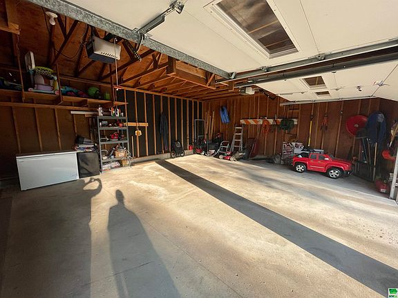5th image of 1416 Avenue M