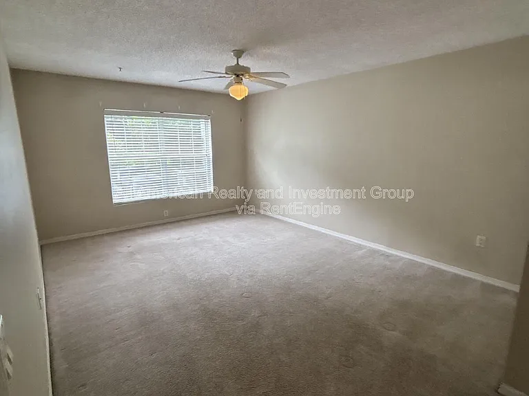 4274 Calinda Ln — Photo 8