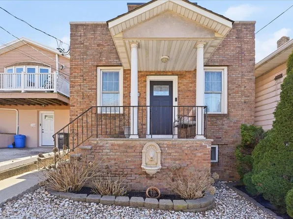 1511 64th Street image 1 of 40