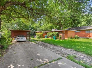 216 W Dexter St, Sherman, TX 75092