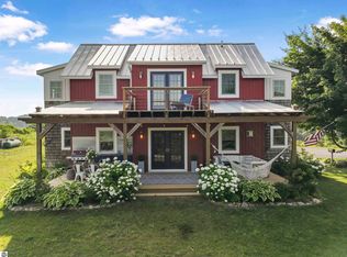 7025 S Bingham Valley Dr, Traverse City, MI 49684