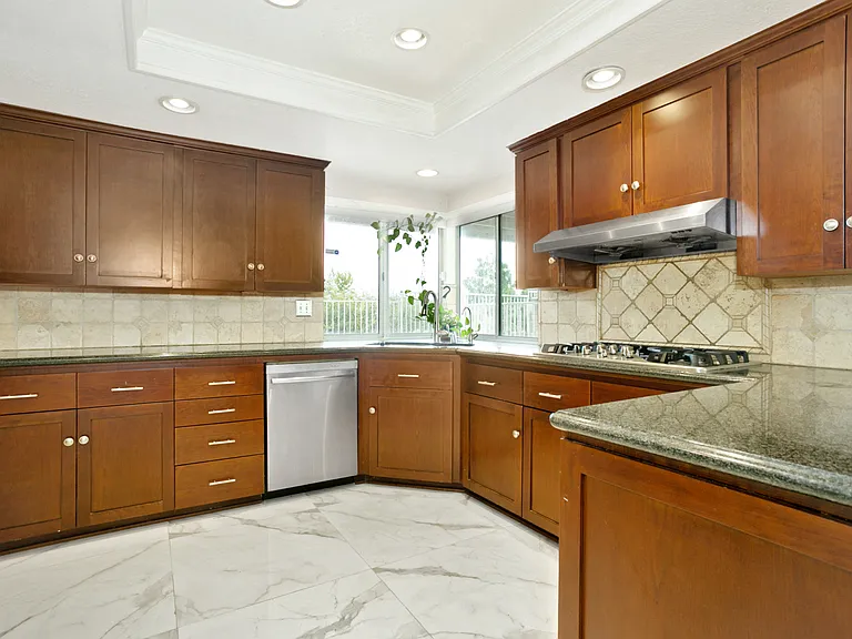 5495 Avenida Del Tren — Photo 7