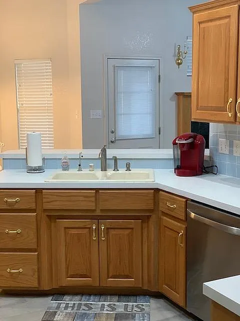 3 bed, $1,750 — Photo 3