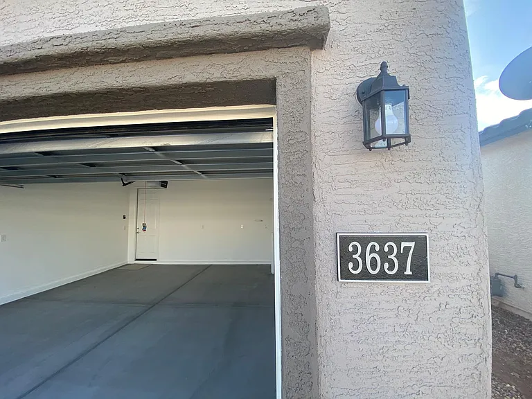 3637 S 57th Ln — Photo 23