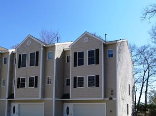 10 Hemlock St UNIT 1, Hampton, NH 03842