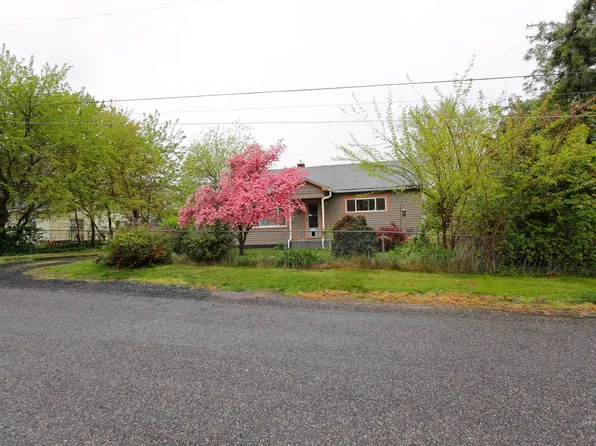 728 14th St, Clarkston, WA 99403