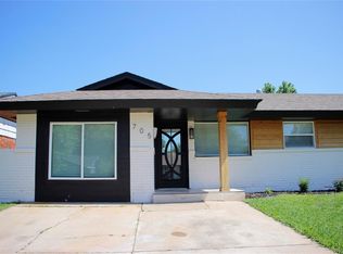 705 W Main St, Moore, OK 73160