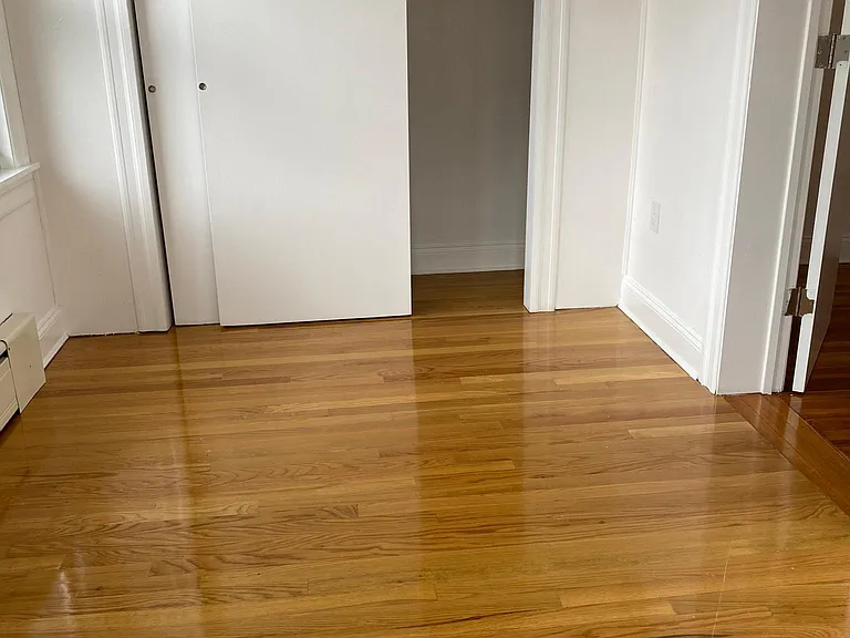 Edison Ave — Photo 13