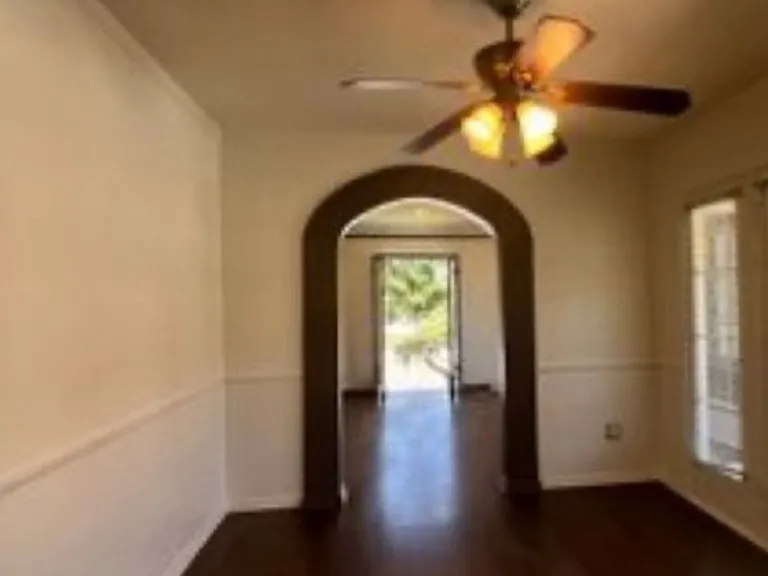1171 Huntington Dr — Photo 23
