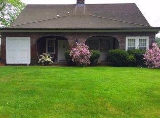 64 Leroy Ave, Warwick, RI 02889