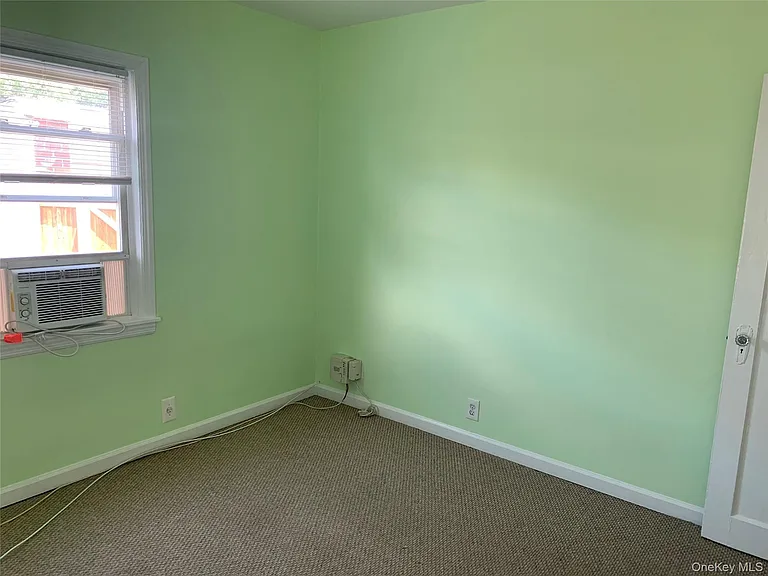 431 E Chester St — Photo 14