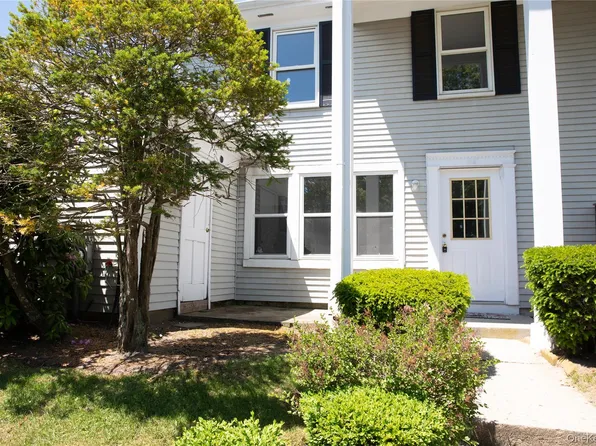 3 Valley Forge Court #3, Ridge, NY 11961